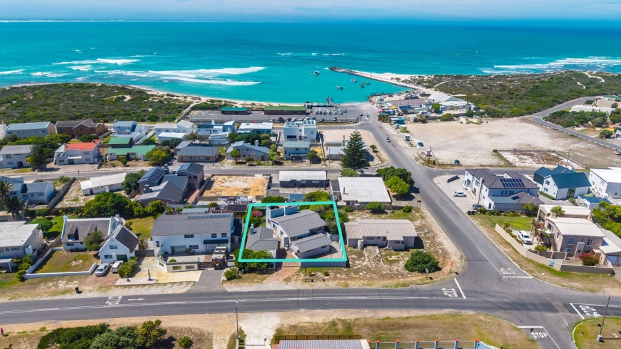 5 Bedroom Property for Sale in Struisbaai Western Cape